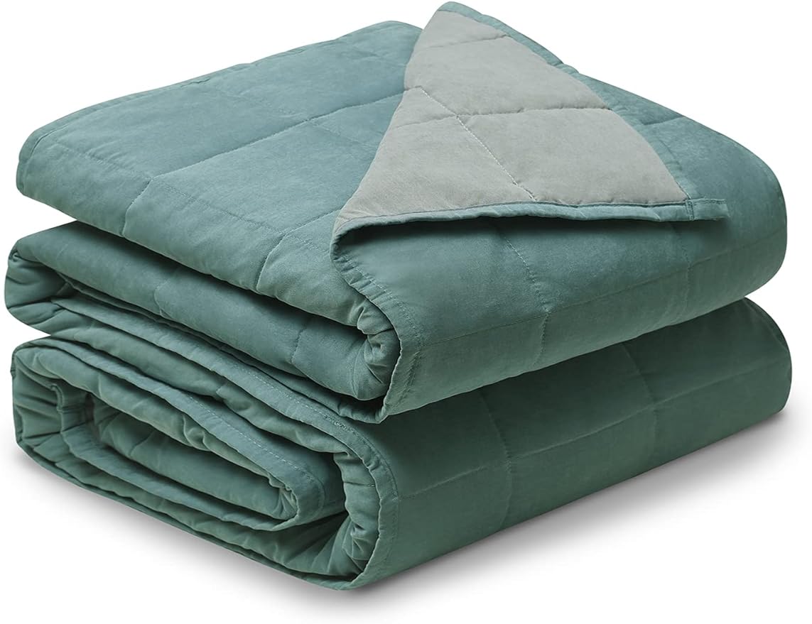 YnM Weighted Blanket —Cotton/Polyester Blend Fabric with Premium Glass Beads (Deep Green/Grey Reversible, 80''x87'' 20lbs), 90~160lb Persons Sharing Use on Queen/King Bed | A Duvet Included