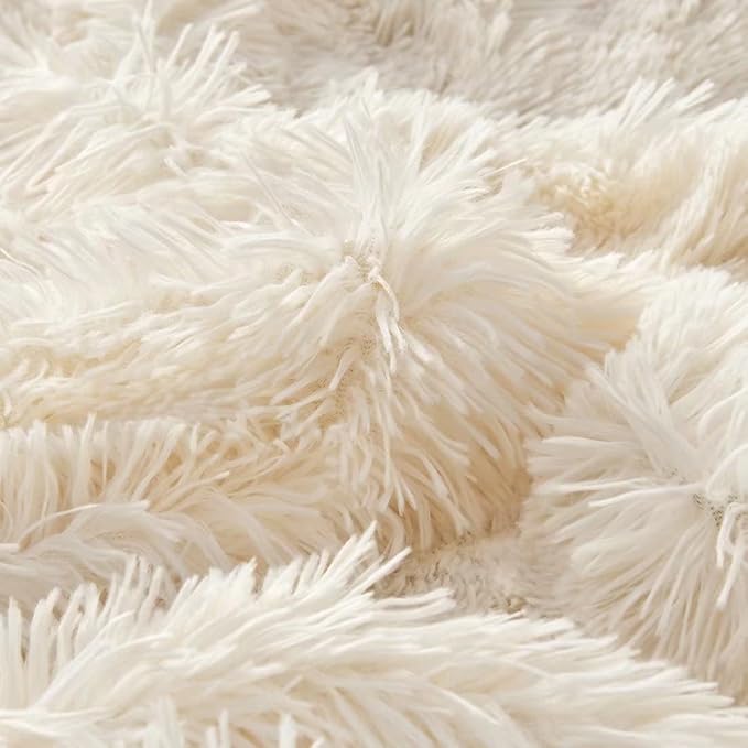 YUSOKI Cream White Queen Faux Fur Blanket,2 Layers,90"x90" Without Pillows Big Soft Plush Fuzzy Large Warm Fluffy Throw Blanket for Bed