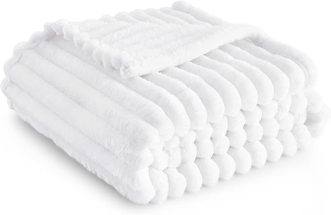 Bedsure White Fleece Blanket for Couch - GentleSoft Cozy Soft Blankets for Women, Cute Small Throws for Girls, 50x70 Inches