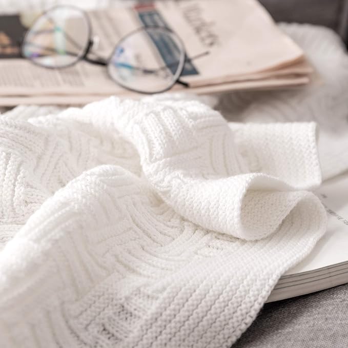 Longhui bedding Pure White Cotton Cable Knit Throw Blanket for Couch Chair Sofa,Soft Cozy Home Decorative Blankets for All Seasons, 50 x 60 Inch Gift a Washing Bag,2.2 pounds Silk Bow Tie Package