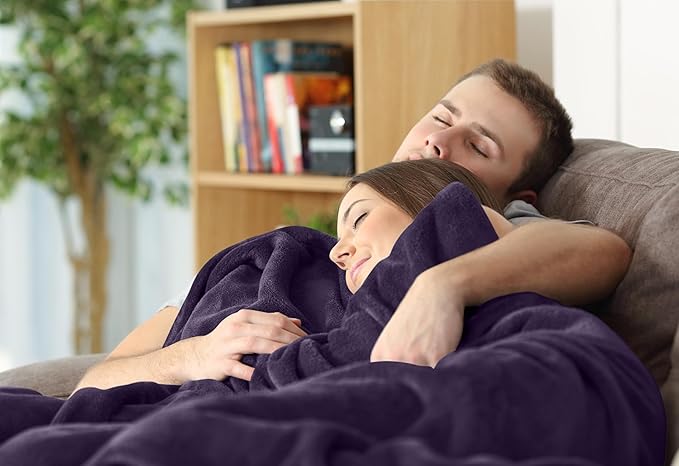 Utopia Bedding Fleece Blanket Full Size Purple 300GSM Luxury Fuzzy Soft Anti-Static Microfiber Bed Blanket (90x84 Inch)