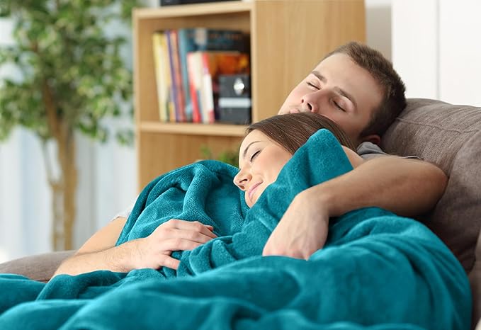 Utopia Bedding Fleece Blanket California King Size Turquoise 300GSM Luxury Fuzzy Soft Anti-Static Microfiber Bed Blanket (102x96 Inch)