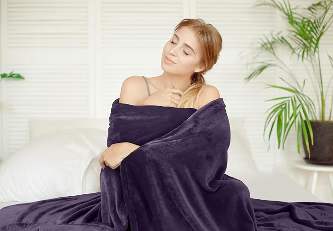 Utopia Bedding Fleece Blanket Full Size Purple 300GSM Luxury Fuzzy Soft Anti-Static Microfiber Bed Blanket (90x84 Inch)