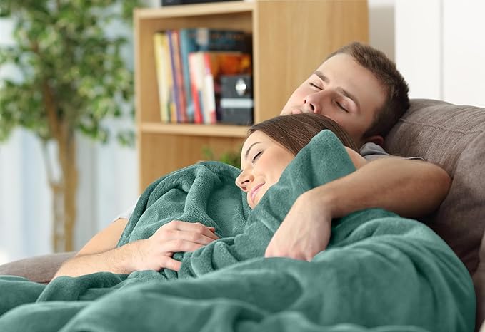 Utopia Bedding Fleece Blanket King Size Celadon 300GSM Luxury Fuzzy Soft Anti-Static Microfiber Bed Blanket (90x102 Inch)