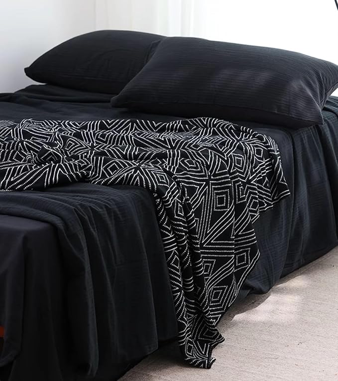 Black and White Throw Blankets Queen Size, Knitted Modern Patterned Throw Blanket, Soft Lightweight Woven Throw Blanket for Sofa Couch Bed and Living Room, Black&White (60x80 Inch)