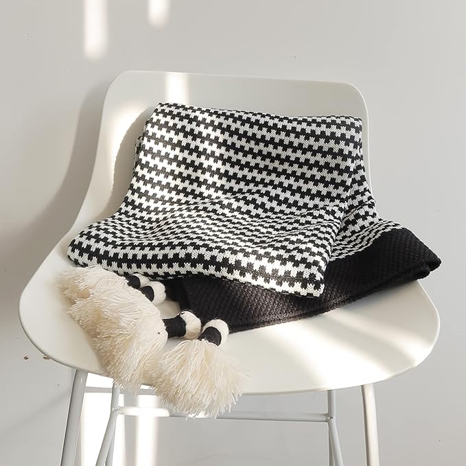 Black and White Throw Blankets, Modern Striped Throw Blanket with Tassels, Soft Patterned Throw Blanket for Sofa Bed and Living Room (47.5x60 Inch)