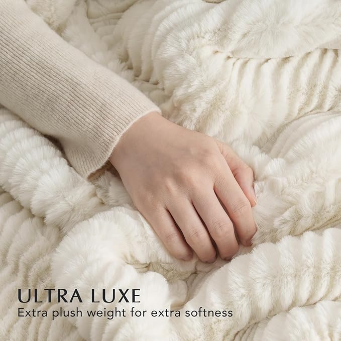 Ultra Soft Faux Fur Throw Blanket for Couch, Luxury Sculpted Texture Faux Rabbit Fur Blanket for Bed, Fluffy Thick Plush Warm Fuzzy Throw, 920GSM (Ivory White, 50''x60'')