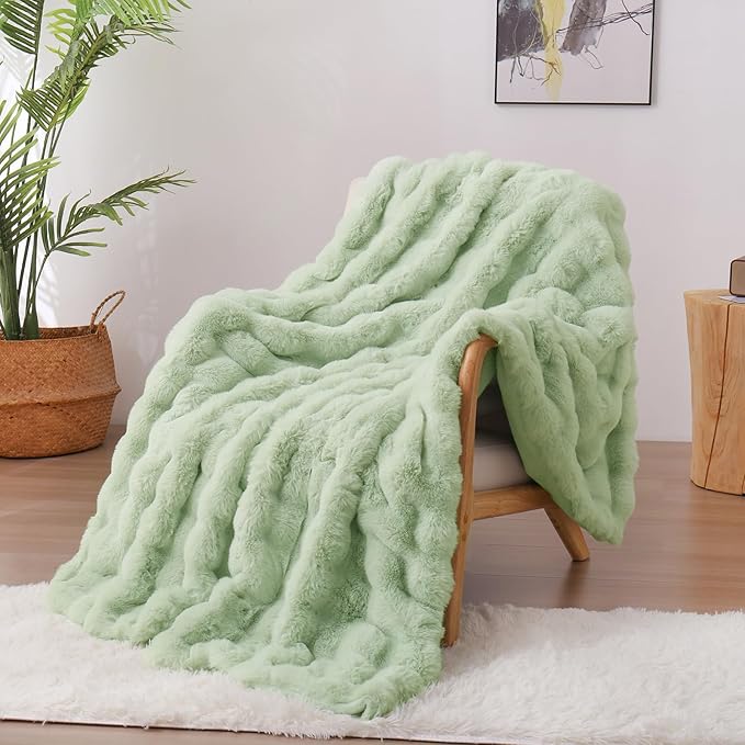 Bedbay Rabbit Faux Fur Bubble Blanket,Sage Green Fux Throw Blanket,Luxury Faux Fur Fluffy Throw Blanket,Super Soft Comfy Bed Sofa Blanket,Warm Thick Fuzzy Plush Throws for Winter-60 x80,Green