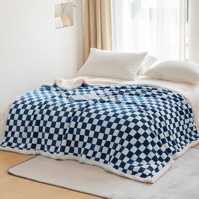 LOMAO Sherpa Throw Blanket Fleece Blanket with Checkered Pattern Soft Thick Blanket for Couch, Bed, Sofa Luxurious Warm and Cozy for All Seasons (Navy, 60"x80")