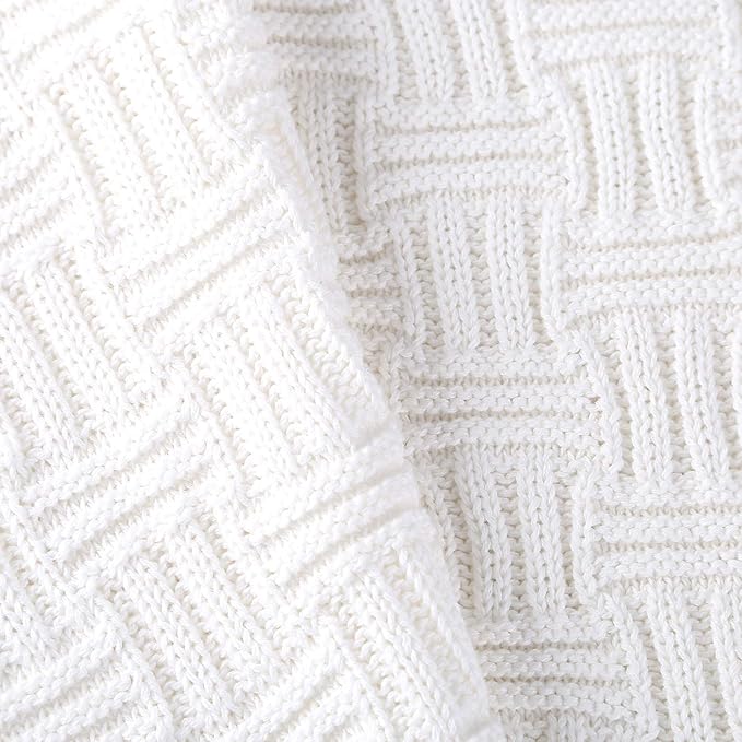 Longhui bedding Pure White Cotton Cable Knit Throw Blanket for Couch Chair Sofa,Soft Cozy Home Decorative Blankets for All Seasons, 50 x 60 Inch Gift a Washing Bag,2.2 pounds Silk Bow Tie Package