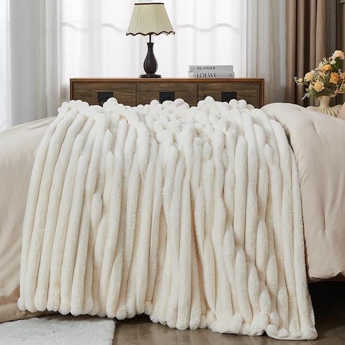 NEWCOSPLAY Faux Fur Throw Blanket Ivory 3D Ribbed Plush Thick Warm Blanket for Couch Sofa Bed 850GSM (Ivory Ribbed, Throw(50"x60"))