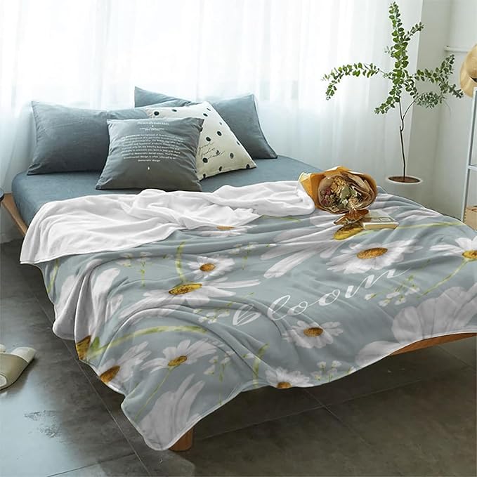 YeeJu Daisy Throw Blanket Queen Size White Floral Floral Blanket for Bed Couch Soft Cozy Fuzzy Plush Fleece Blankets Large Big Decorative Spring Summer Gift Decorative Blanket 90x90