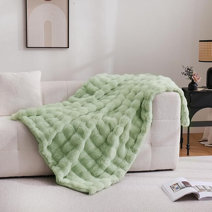 Bedbay Rabbit Faux Fur Bubble Blanket,Sage Green Fux Throw Blanket,Luxury Faux Fur Fluffy Throw Blanket,Super Soft Comfy Bed Sofa Blanket,Warm Thick Fuzzy Plush Throws for Winter-60 x80,Green
