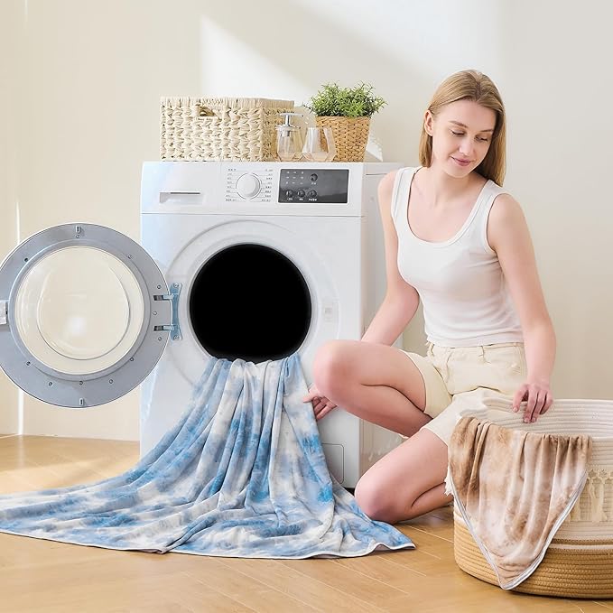 EMME Cooling Blanket Queen Size (90"x90"), Q-Max 0.5 Cooling Blankets for Hot Sleepers, Ice Summer Blanket for Nights Sweats, Green Lightweight Sheet for Bed