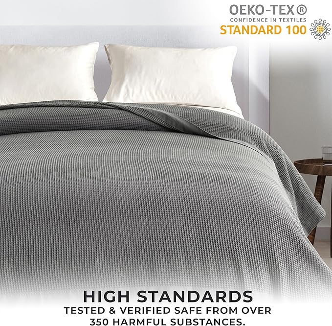 Great Bay Home 100% Cotton Blanket for Twin Size Bed | Lightweight and Breathable Waffle Weave Blankets for Summer & Spring | Versatile, Layering Grey Bed Blanket, Light Grey, 90x66 inches