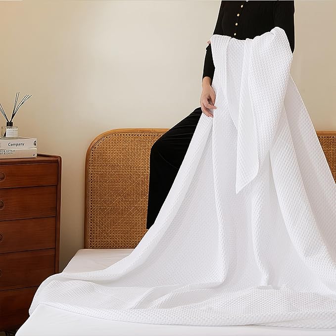 100% Cotton Waffle Blanket (White - King Size - 104 * 90''), Soft Lightweight Bed & Couch Blanket, 380 GSM Waffle Weave Throw Blanket for All Seasons