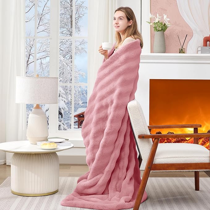 Touchat Luxury Faux Rabbit Fur Throw Blanket for Couch,Super Heavy Warm Cozy Blanket for Sofa Bedroom Living Room,Ultra Soft Fluffy Reversible Plush Blanket for Home Decor Gifts,Pink