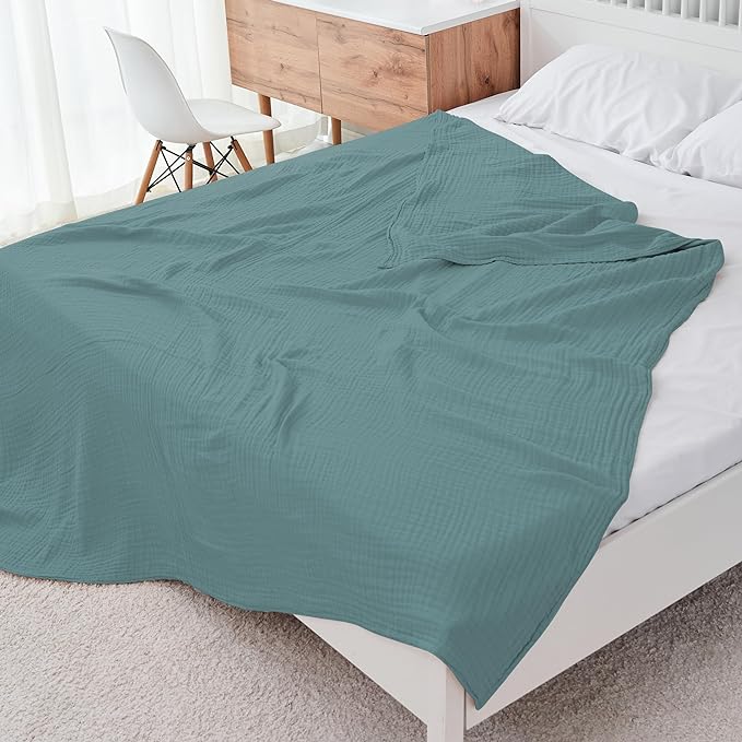 Cosy Family 6 Layer Muslin Bed Blanket - Breathable and Lightweight Gauze Boho Blanket for Spring, Soft 100% Cotton Muslin, Green, 80x90 Inches