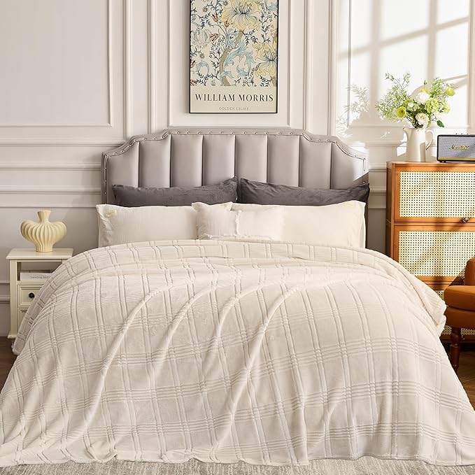 Oversized King Fleece Blanket 120x120 Inches, Seamless Soft Cozy 3D Jacquard Flannel Blanket 10'x10' Extra Large for Bed, Sofa, Couch, Travel & Camping, California King Throw, Beige