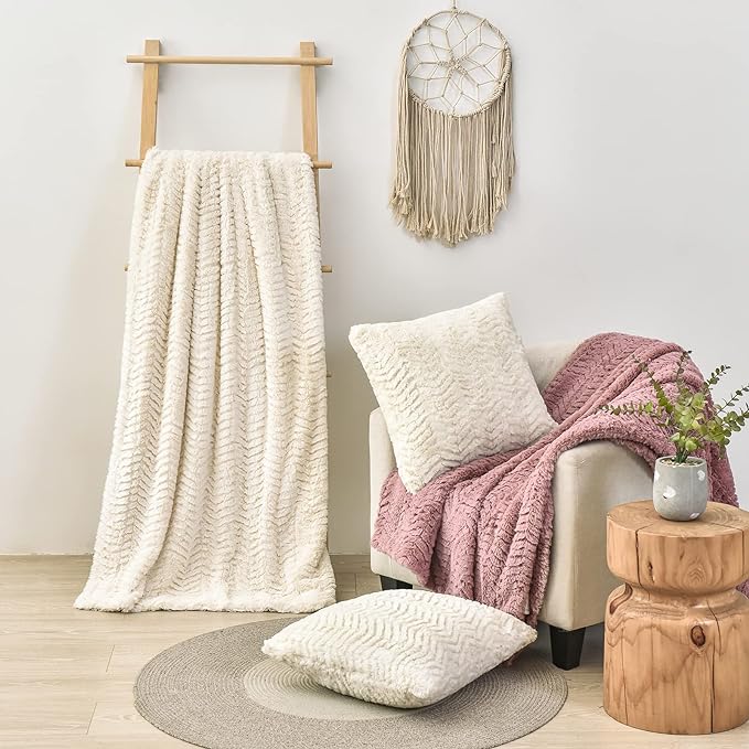 YUSOKI Luxury Faux Fur Blanket for Twin XL Bed 2 Layers,5.2lb,All Ages,Home Decoration Without Pillows(Ivory,63" x 90")