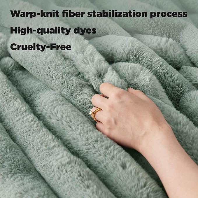 Bedsure Faux Fur Throw Blanket - Soft & Fluffy, Fuzzy, Cozy, Plush Throw Blanket for Couch, Sofa and Bed, Thick and Warm, Decor Gifts for Women, Green, 50x70 inches