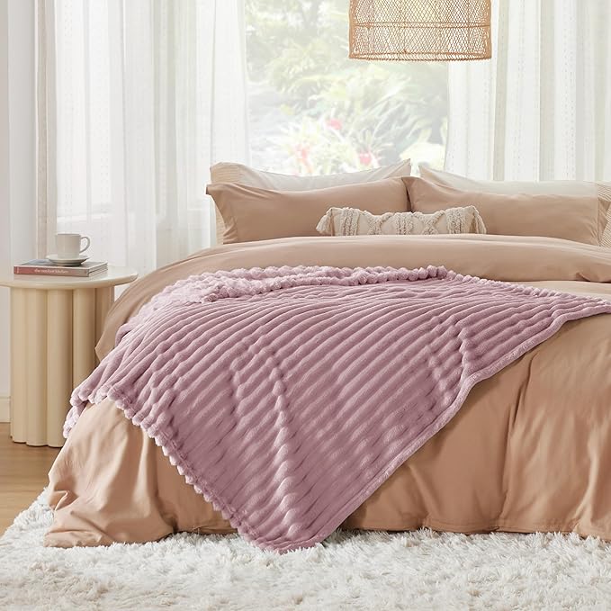 Bedsure Pink Twin XL Blanket for Bed - GentleSoft Cozy Soft Blankets for Women, Cute Small Fleece Throws for Girls, Birthday Gifts for Women, Mothers Day Decor Gifts for Mom, 66x90 Inches