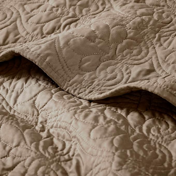 Madison Park Quebec Oversized Quilted Throw in Khaki Finish MP50-2984, 60"x70"