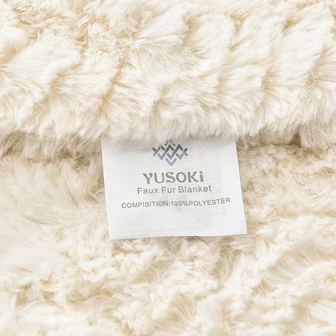 YUSOKI Luxury Faux Fur Blanket for Queen Size Bed 2 Layers,7.3lb,All Ages,Home Decoration Without Pillows (Ivory,90" x 90")