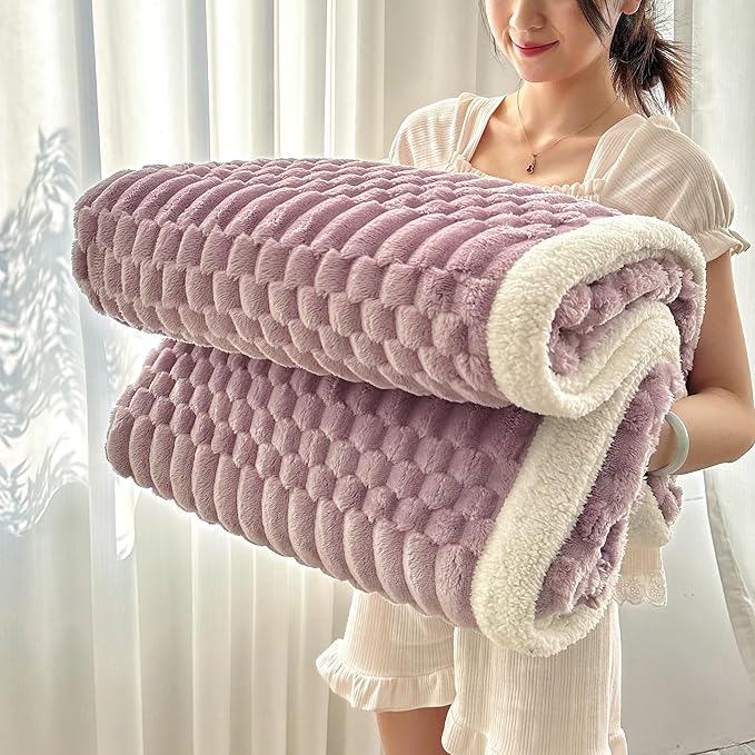 UKELER Sherpa Bed Blanket 80 × 90 inch, Ultra Soft Queen Size Throw Blankets for All Season, 470 GSM Cozy Plush Striped Fleece Blanket for Bedroom Living Room Dorm Hostel Sofa Camping, Purple
