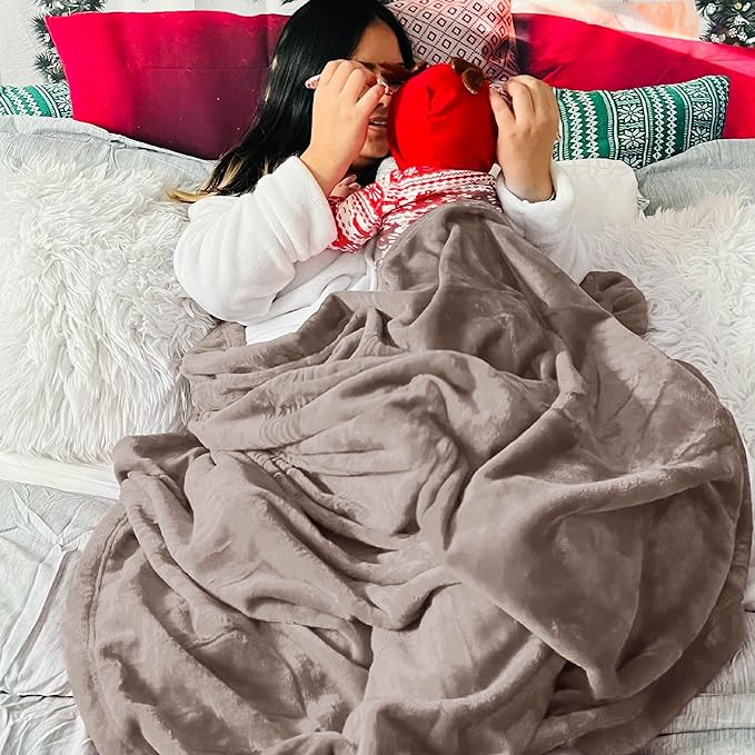 Bedsure Fleece Blankets Twin Size Mocha Brown - 300GSM Lightweight Plush Fuzzy Cozy Soft Blanket for Bed, Sofa, Couch, Travel, Camping, 60x80 inches