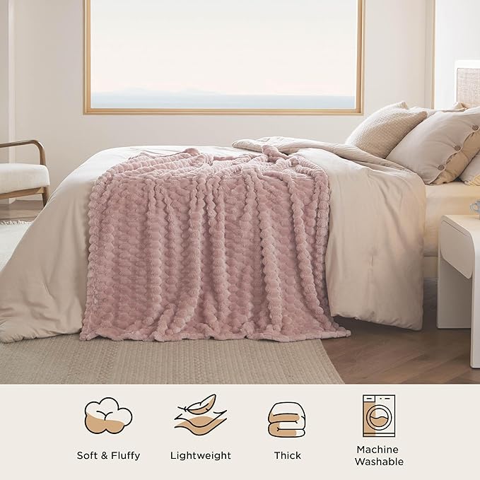 Bedsure Queen Blanket for Bed - Super Soft, Cozy Blankets for Women, Cute Fleece Gifts for Girls, Pink, 90x90 Inches