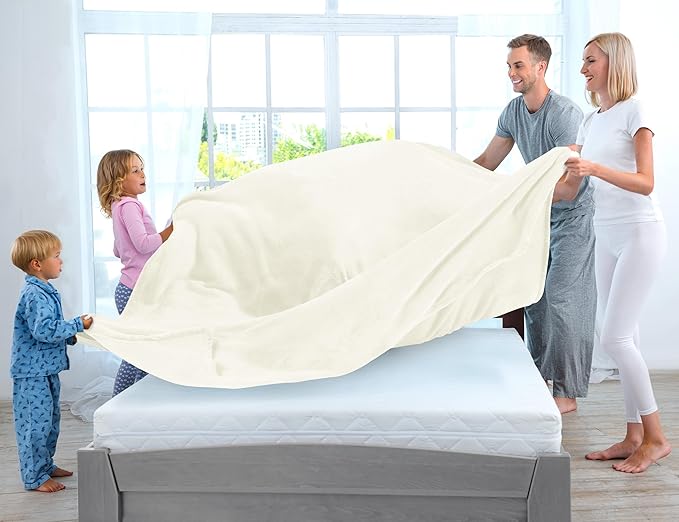 Utopia Bedding Fleece Blanket Full Size Ivory 300GSM Luxury Fuzzy Soft Anti-Static Microfiber Bed Blanket (90x84 Inch)