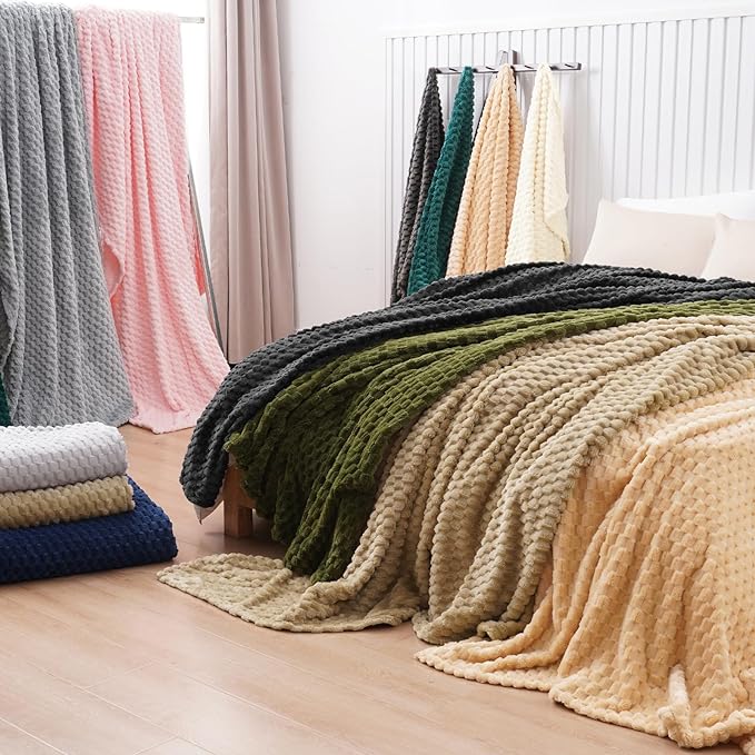 PHF Ultra Soft Flannel Fleece Blanket Queen Size, Lightweight 3D Jacquard Fleece Blanket, No Shedding, No Pilling, Luxury 340GSM Aesthetic Fluffy Cozy for Bed Room Decor, 90"x90", Pink