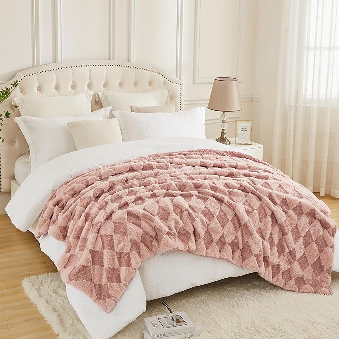 PU MEI Luxury Faux Fur Rabbit Fur Throw Blanket Pink 60"*80",Soft Plush Reversible Sherpa Blankets,Twin Fuzzy Elegant Blanket Thick Throws for Bed,Comfy Bedding Accent Blankets for Sofa Couch Chair