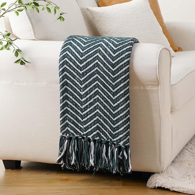 BATTILO HOME Dark Green Throw Blanket for Couch, Decorative Knit Green Blanket for Bed, Super Soft Warm Christmas Green Throws for Fall Winter Home Decor, 50"x60"