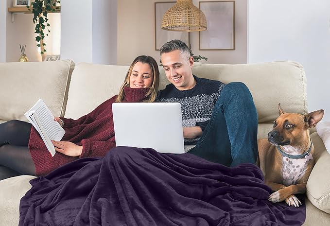 Utopia Bedding Fleece Blanket Full Size Purple 300GSM Luxury Fuzzy Soft Anti-Static Microfiber Bed Blanket (90x84 Inch)