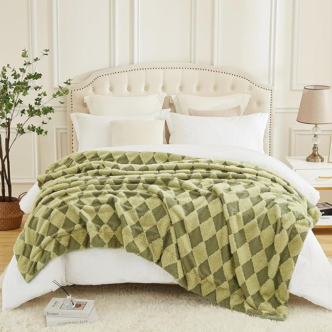 PU MEI Luxury Faux Fur Rabbit Fur Throw Blanket Sage Green 90"x80",Plush Reversible Sherpa Blankets,Queen Fuzzy Blanket Thick Throws for Bed,Washable Bedding Accent Blankets for Sofa Couch Chair