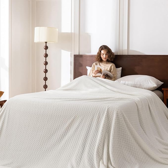 Oversized King Fleece Blanket 120x120 Inches, Seamless Soft Cozy 3D Jacquard Flannel Blanket 10'x10' Extra Large for Bed, Sofa, Couch, Travel & Camping, California King Throw,Ivory Leaf