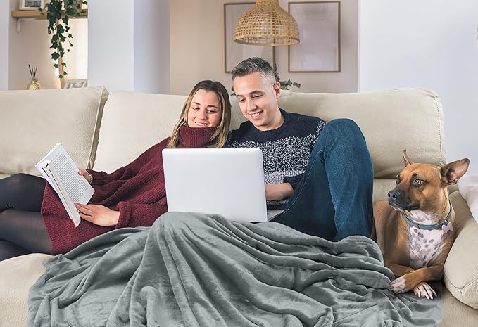 Utopia Bedding Fleece Blanket King Size Ash Grey 300GSM Luxury Fuzzy Soft Anti-Static Microfiber Bed Blanket (90x102 Inch)