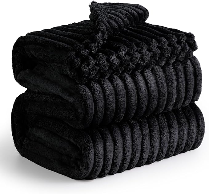 Bedsure Black Blanket Full Size for Bed - GentleSoft Cozy Soft Blankets for Women, Cute Large Fleece Throws for Girls, 84x90 Inches