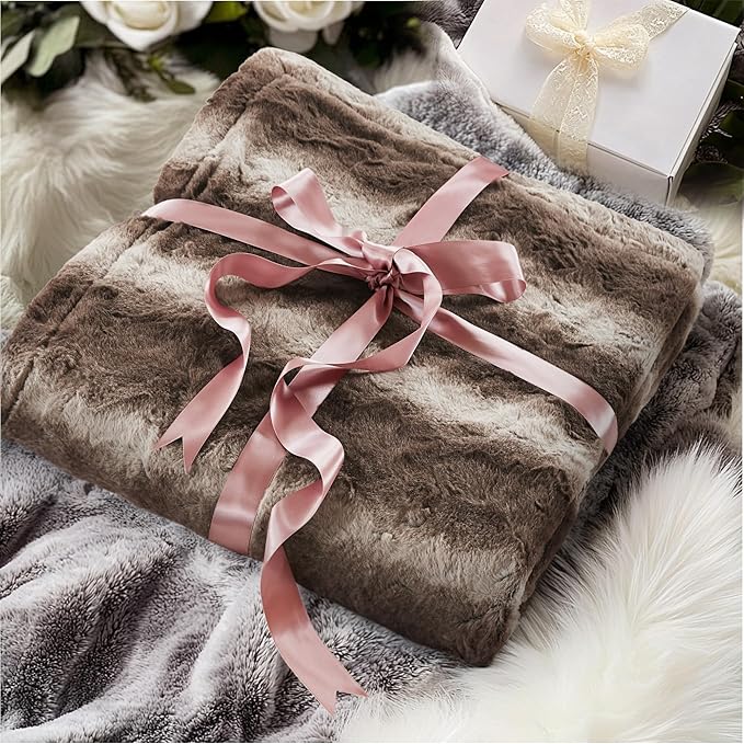 Zuri Ultra-Soft Poly Fur Reversible Plush Blanket - All Season & Lightweight Fuzzy Blanket for Bed, Couch & Sofa - Twin/Twin XL Brown
