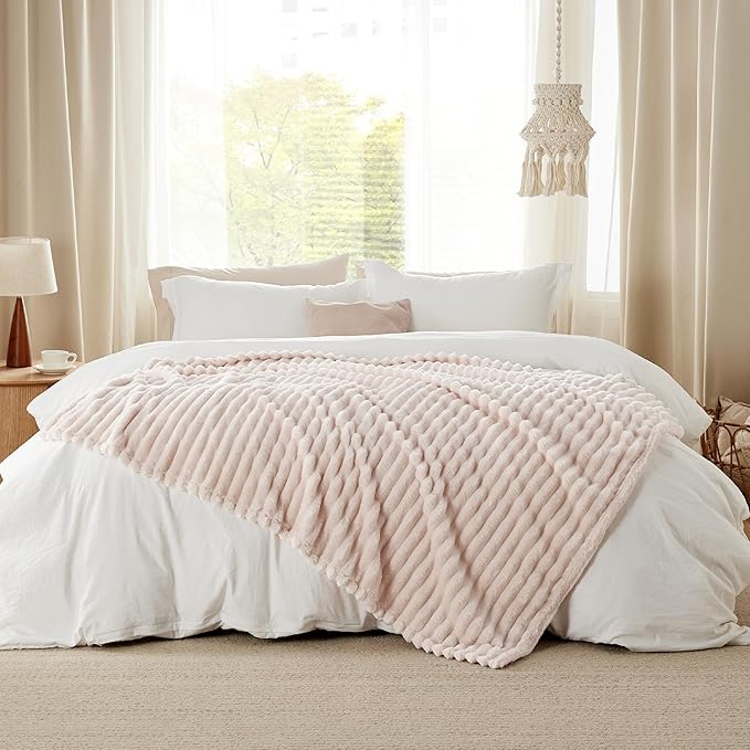 Bedsure Crystal Pink Twin Blanket for Bed - GentleSoft Cozy Soft Blankets for Women, Cute Large Throws for Girls, 66x90 Inches