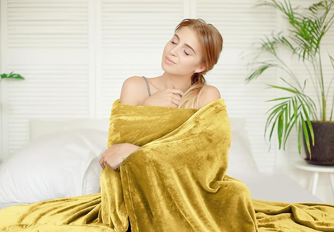 Utopia Bedding Fleece Blanket Full Size Gold 300GSM Luxury Fuzzy Soft Anti-Static Microfiber Bed Blanket (90x84 Inch)