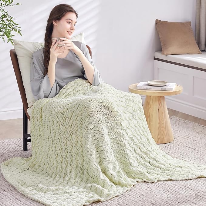 Knitted Weighted Blanket for Adult, No Beads Heavy Blanket 60” x 80'' 10lbs, Breathable Chunky Knit Blanket, Cooling Weighted Blanket for Hot Sleepers, Christmas Home Decor (Cream White)