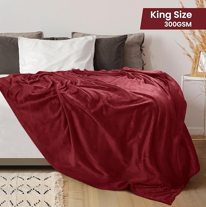 Utopia Bedding Fleece Blanket King Size Burgundy 300GSM Luxury Anti-Static Fuzzy Soft Microfiber Bed Blanket (90x102 Inch)