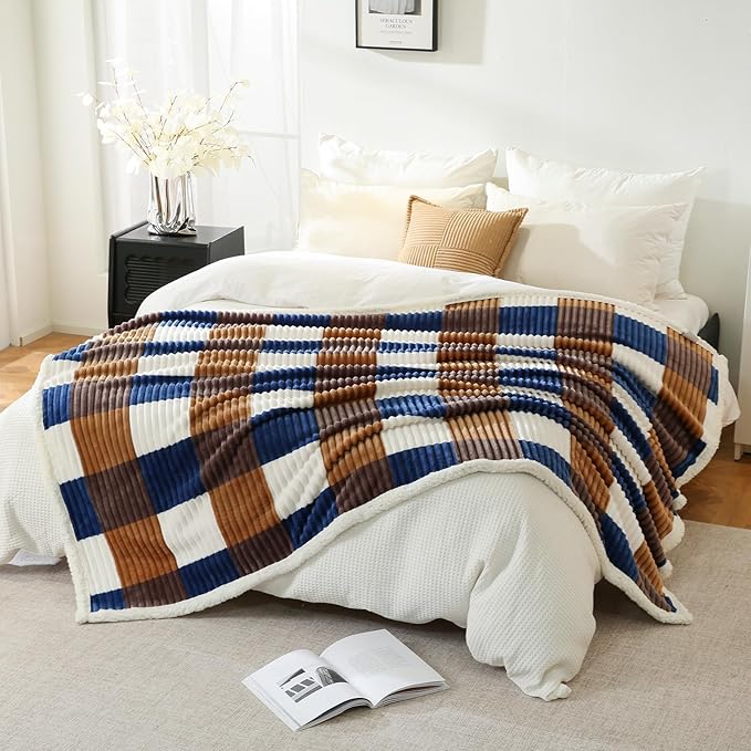 PU MEI Sherpa Blanket Twin Plaid Thick Bed Blanket, 80”*90” Super Soft Flannel Fuzzy Fleece Reversible Velvet Plush Warm Blanket for Couch (Khaki Blue Check)