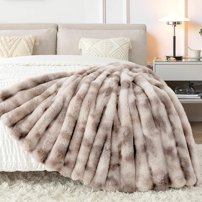 Touchat Luxury Faux Rabbit Fur Throw Blanket for Couch, Super Heavy Warm Cozy Blanket for Sofa Bedroom Living Room, Ultra Soft Fluffy Reversible Plush Blanket for Home Decor Gifts, Tie-dye Coffee
