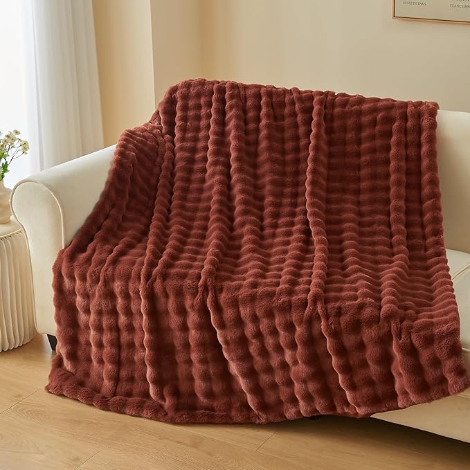 NEWCOSPLAY Faux Fur Twin Blanket Burnt Orange Bubble Blanket Thick Warm Soft for Couch Sofa Bed 550GSM (Burnt Orange, Twin(60"x80"))