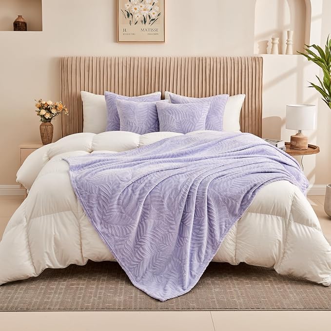 SOCHOW Super Soft Flannel Fleece Throw Blanket, Lightweight Cozy Warm Leaves Textured Plush Blanket for Bed Couch Sofa, 50 x 60 Inches, Lilac