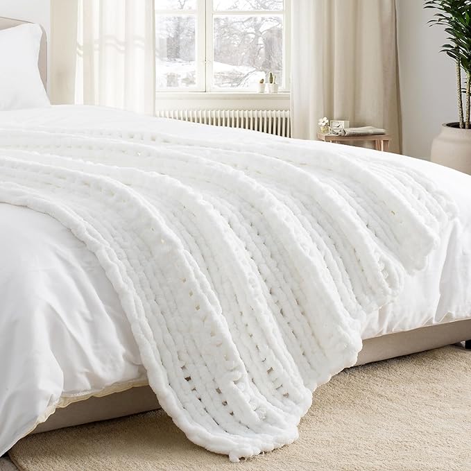 Chunky Knit Throw Blanket 50"X 60", 100% Handmade with Soft Chenille Yarn, 4.4lbs Thick Cable Knitted Blankets, Large Rope Knot Crochet Throws for Couch Sofa Bed Home Decor, Snow White